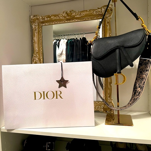 Dior black Saddle Bag with Black and Tan Tiger Embroidered Strap - Picture 1 of 8